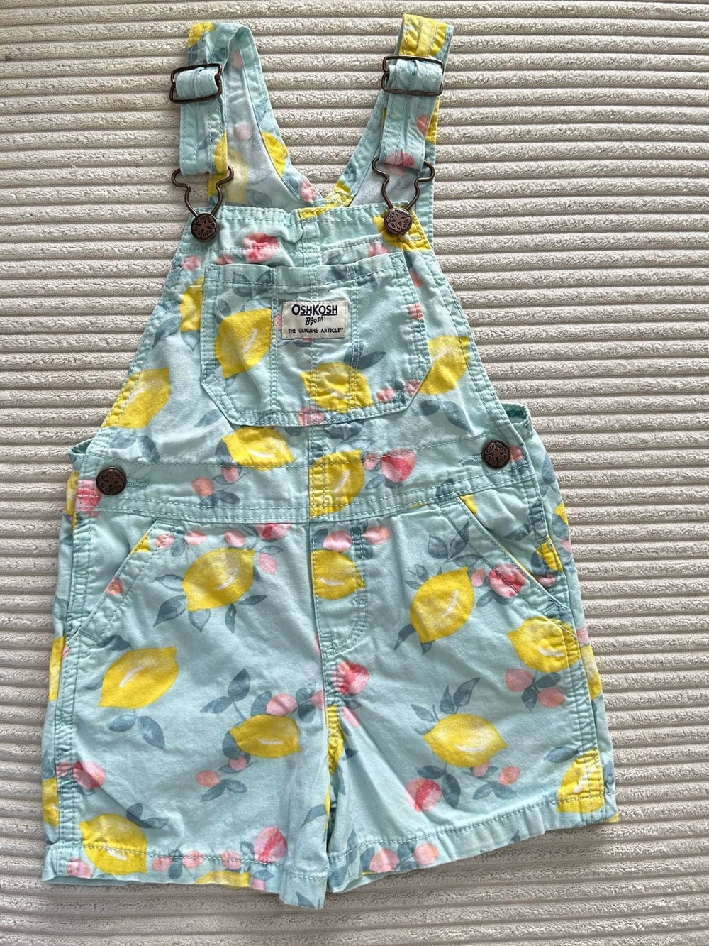 OshKosh B'gosh Light Blue Short Overalls with Yellow Lemon Print in Size 3T